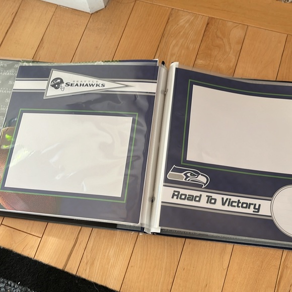 Seattle Seahawks Scrapbook New - Picture 6 of 10